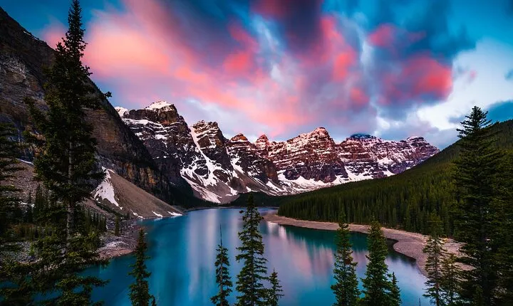 Moraine Lake Sunrise(2hrs) & Lake Louise(2hrs) from Canmore/Banff