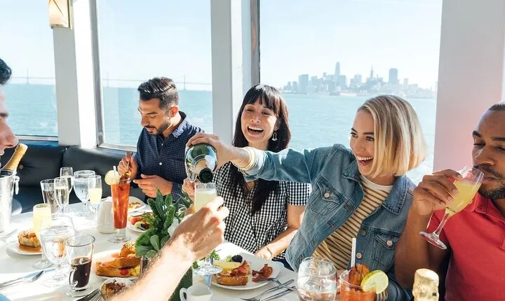 City Cruises Chicago: Signature Brunch Cruise on Lake Michigan