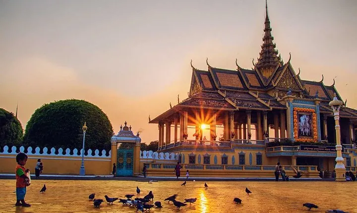 5-day Best of Cambodia: PhnomPenh - Siem Reap