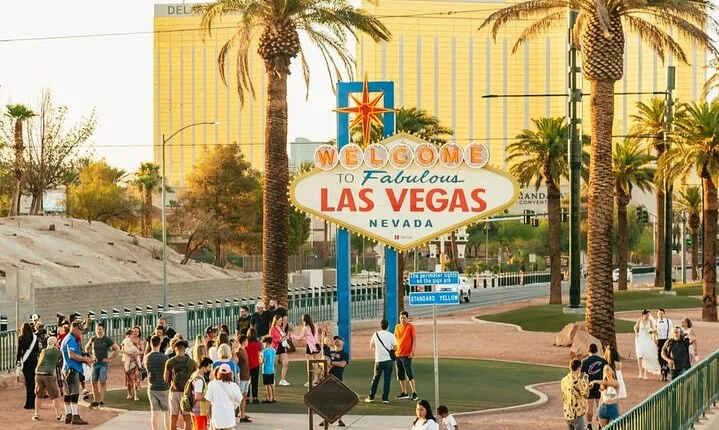 Vegas Explorer: Hop-On Hop-Off Adventure at Your Own Pace