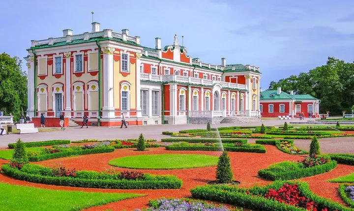 Explore the Instaworthy Spots of Tallinn with a Local