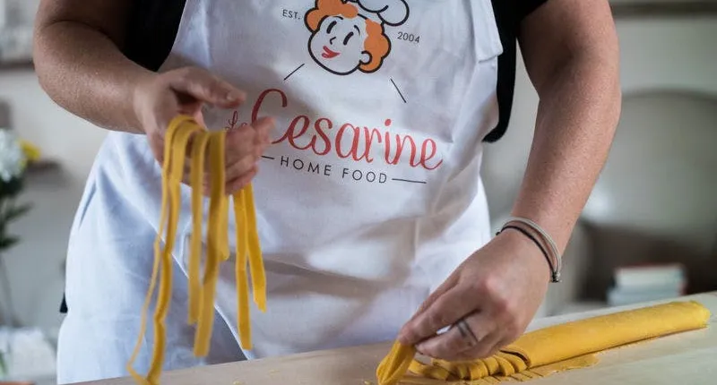 Lunch or dinner and cooking show at a Cesarina's house in Bologna