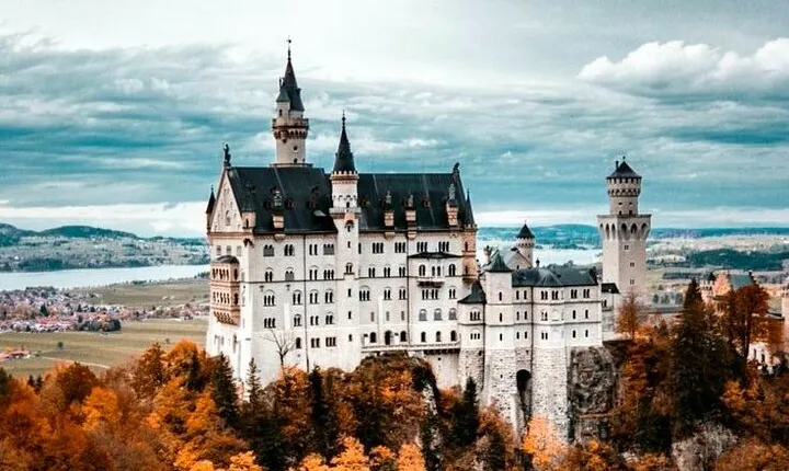 Neuschwanstein Castle Tour with Skip the Line from Hohenschwangau