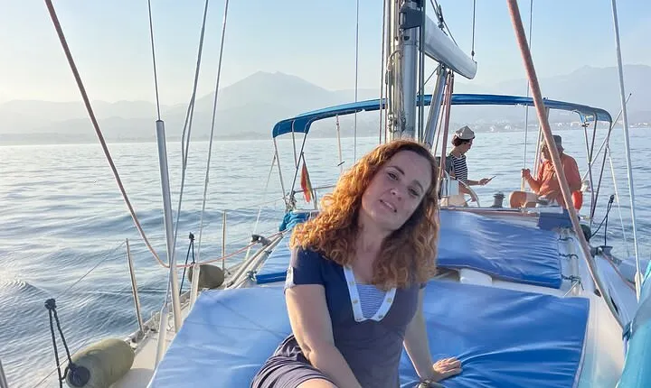 Navigation: Private sailboat Marbella Banús. Dolphin Search