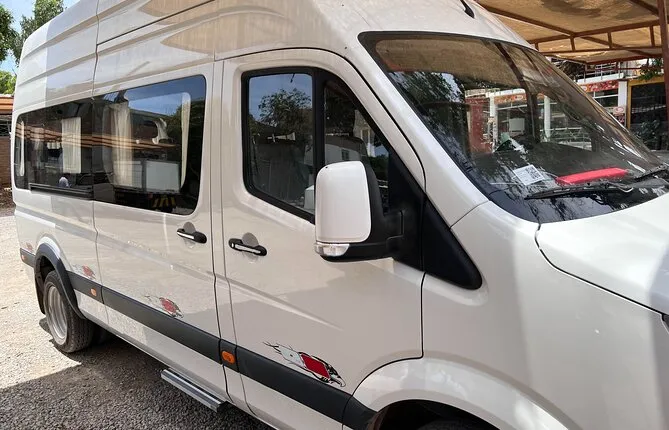 One-Way Shuttle Transfer: Huacachina to Nazca