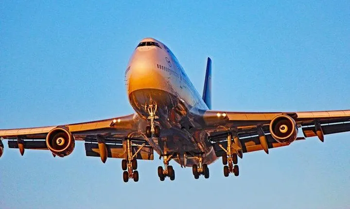 Rome to Naples and Amalfi Coast transfer with Luxury Mercedes Van