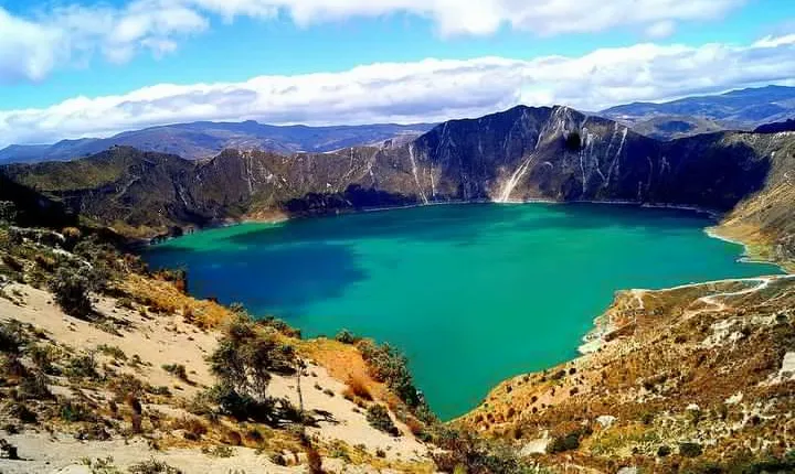Quilotoa Loop: Hike 2 Days / 1 Night (PRIVATE Trip)