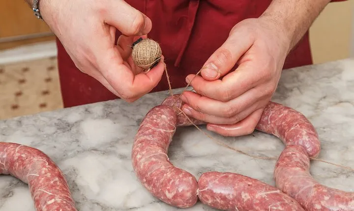 Cooking lab on Norcineria with lunch & Perugia guided tour