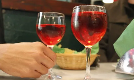 Evening food walking tour in Milan