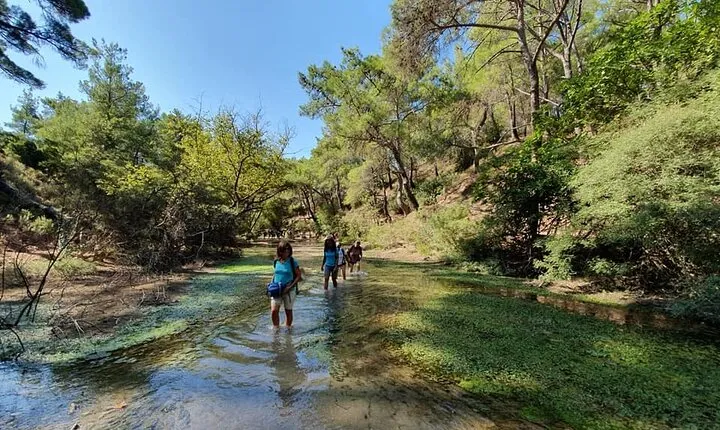 Guided hike to the seven springs from Archangelos