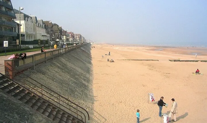 Private Van Tour of Cabourg Trouville Deauville from Paris