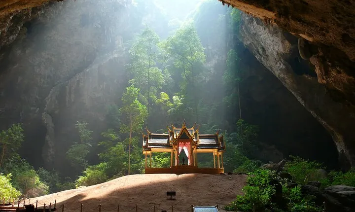 Sam Roi Yod National Park & Praya Nakhon Cave Private Tour