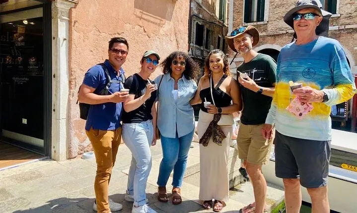 Rialto Farmers Market Food Tour in Venice with Wine Tasting & Guided Sightseeing