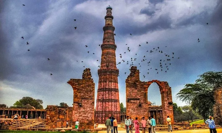 Private Full-Day Tour of Old and New Delhi with Pick Up