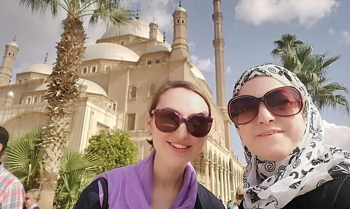 VIP Tour Coptic Cairo ,Islamic Mosque and old Market with Lunch
