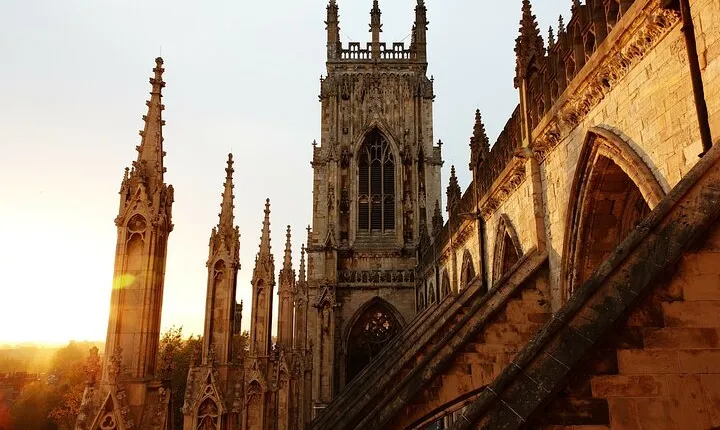 York Private Walking Tour with a Professional Guide