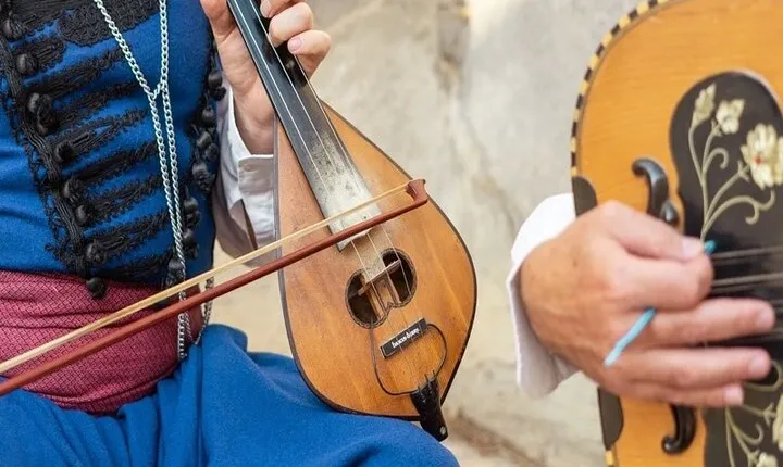 Cretan Night Music, Food & Dancing