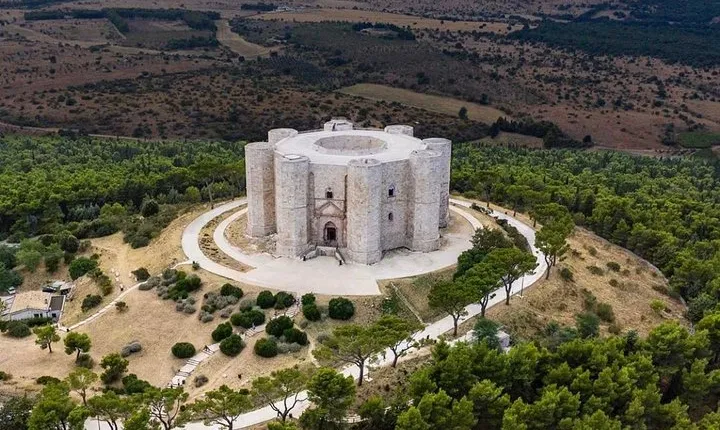Half-Day Trip to Castel del Monte from Bari