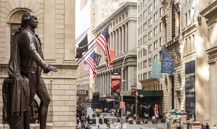 Financial Crisis Tour with a Finance Professional