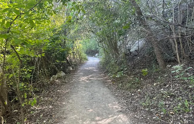 Small Group Scenic Waco Hiking Tour