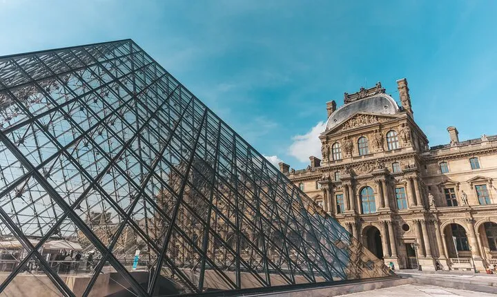 Photographer, Professional Photo Shoot - Louvre