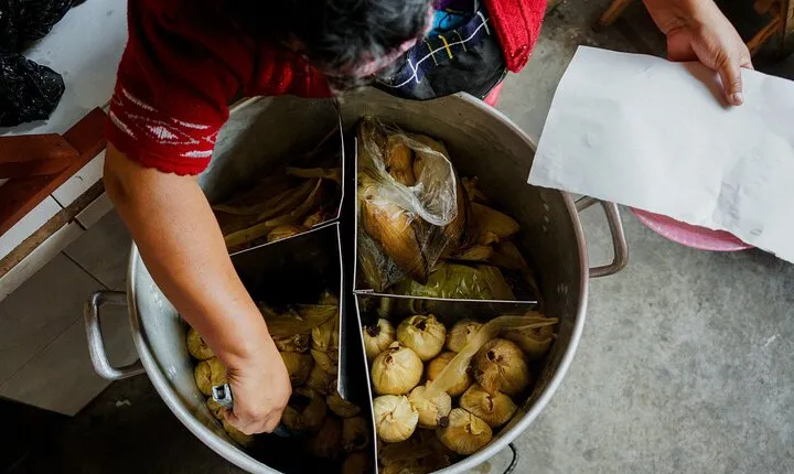 AUTHENTIC OAXACA CULTURAL FOOD TOUR, eat like a local.