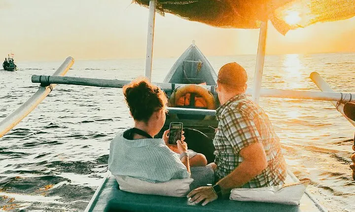 Sunset Cruise to Uluwatu Cliffside Golden Horizon