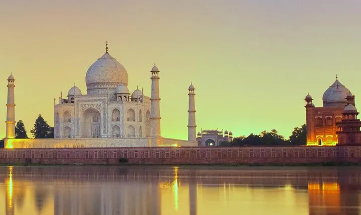 Overnight Sunset & Sunrise Taj Mahal Trip from Delhi includes,Hotel,Guide & Car