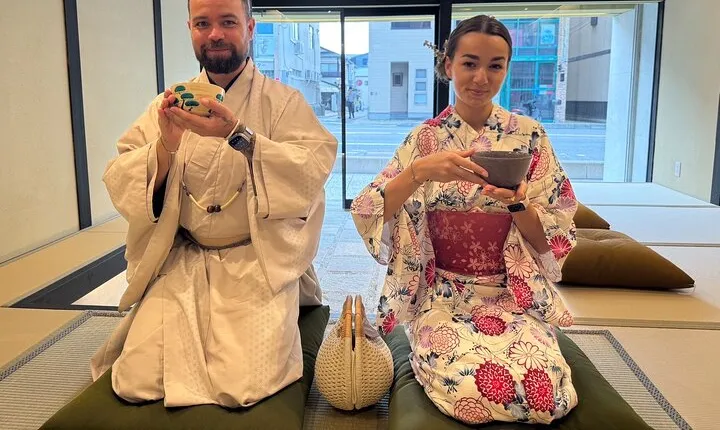 Kyoto : Okada Tea Ceremony & Kimono