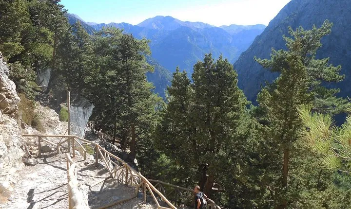 Full Day Samaria Gorge 10-Mile Walking Tour