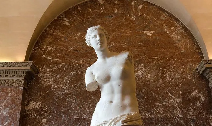 Louvre Essential Private tour