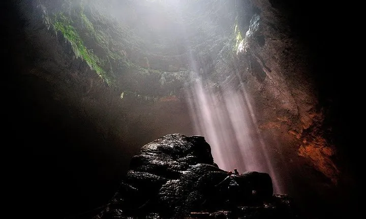 Private Full Day Jomblang and Pindul Caves Oyyo River Tubing Tour
