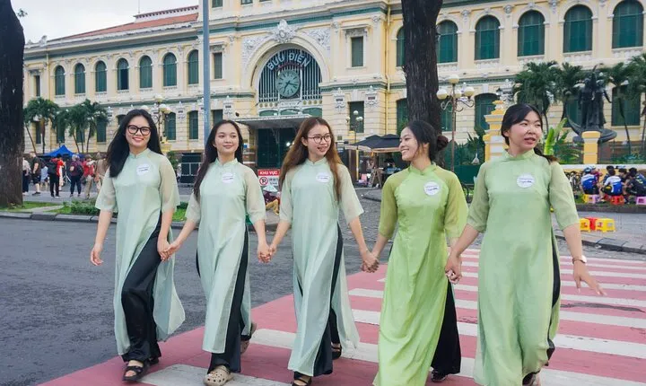 Saigon Afternoon Unseen Street Food by Scooter |Opt: Ao Dai Rider