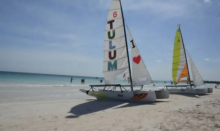 Tulum: Snorkeling and Private Sailing Tour