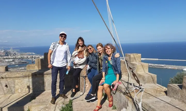 Barcelona Best Views: Old Town and Montjuic Castle Private Tour