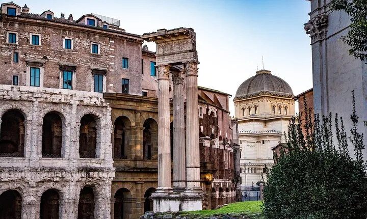 Discover the Jewish Ghetto of Rome on a Small Group Walking Tour
