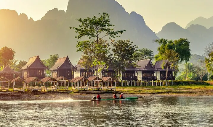 Luang Prabang's Beauty & Heritage in 1 Day - All-Inclusive Tour