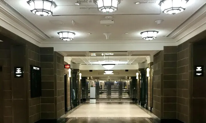 PATH - A Walking Tour of Toronto's Underground City