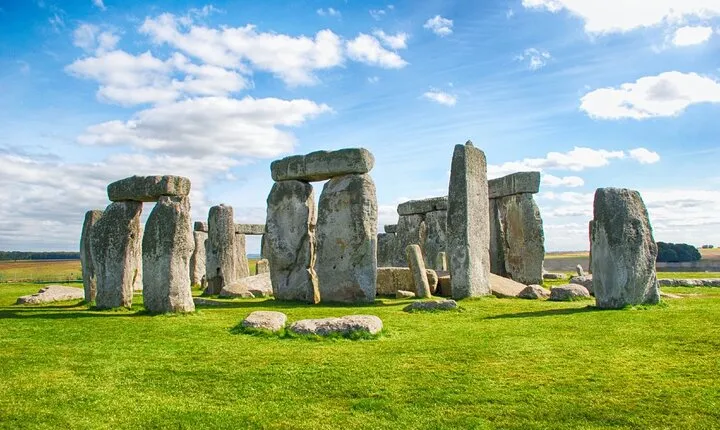 Stonehenge Inner Circle and Windsor Open Top Bus Tour
