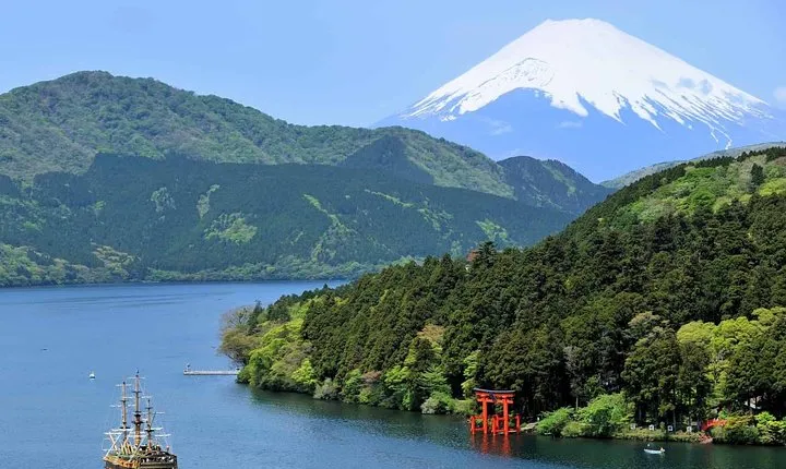 Hakone 6 hour Private Tour with Government-Licensed Guide