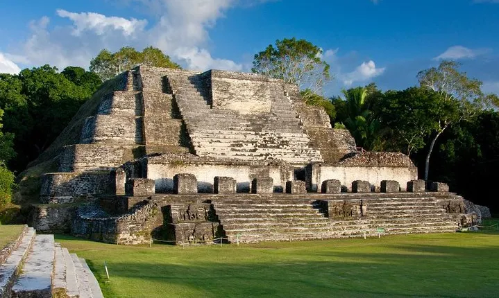 Altun Ha, Monkey Sanctuary and Rum Factory Tour from Belize City