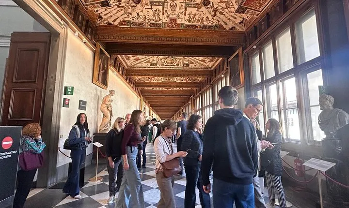 Florence: Ultimate Uffizi Gallery VIP Tour