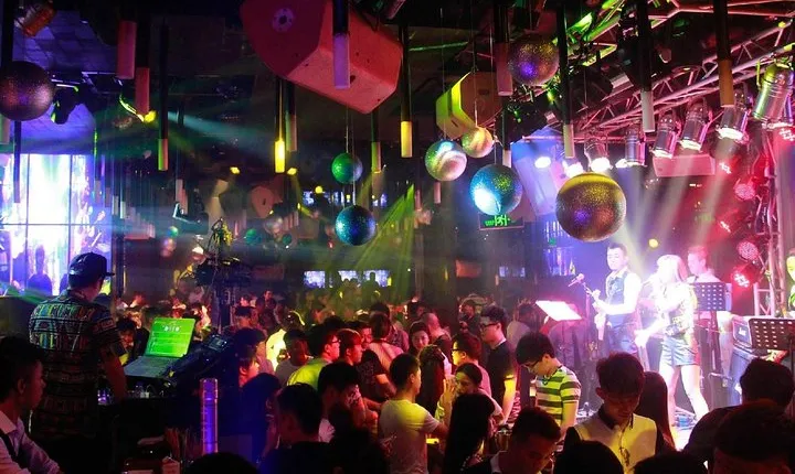 Guangzhou Nightlife Party Tour, Hottest Bars & Hidden Speakeasies