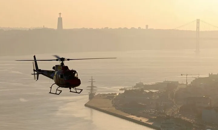 4-hour tour of Lisbon and Helicopter Ride.