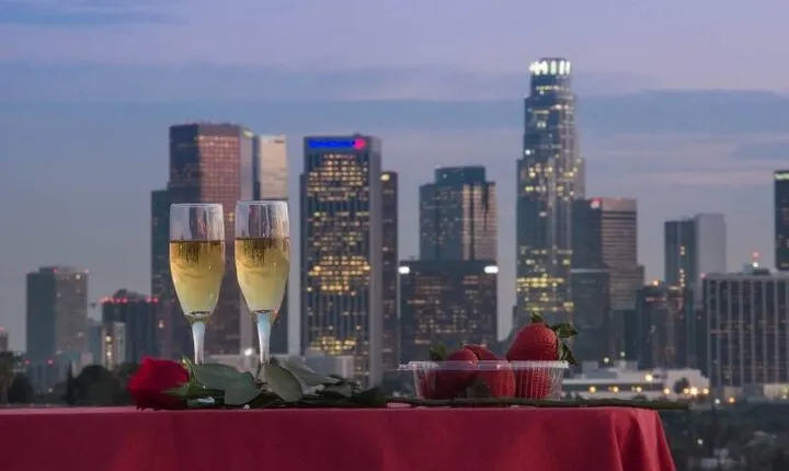Romantic Los Angeles Downtown Landing Helicopter Tour