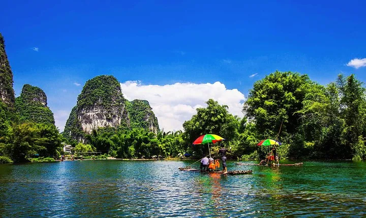 Yangshuo Day Tour: Big Banyan Tree, Moon Hill, West Street, Bamboo Raft Tour
