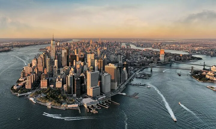 Private Romantic NYC Helicopter Scenic Charter with Champagne