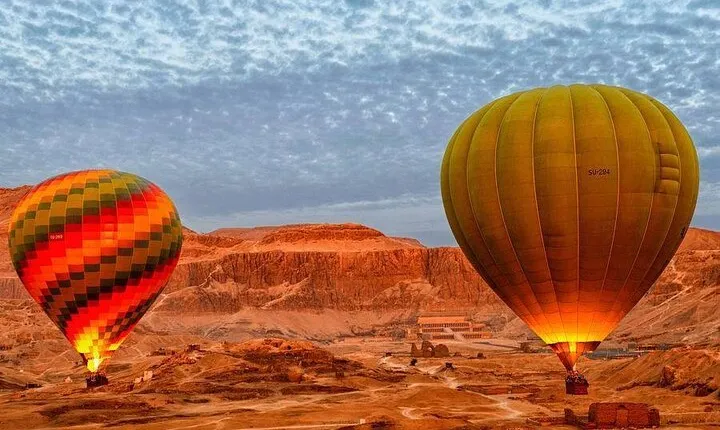 Guided Hot Air Balloon Tour in Luxor