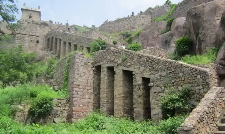 Half Day Tour of Golkonda Fort & Tombs with Private Car and Guide