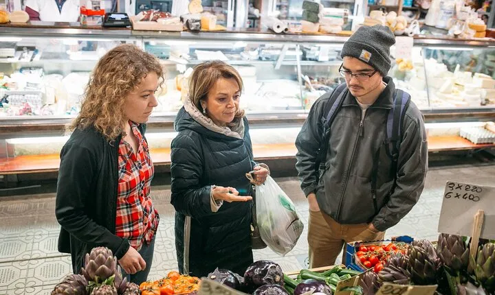 Name your recipe: food market tour and workshop with a Cesarina in Mantua